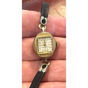 VTG women's Gold Tone Swiss Jowissa Bonus Watch, Manual Wind, For Repair